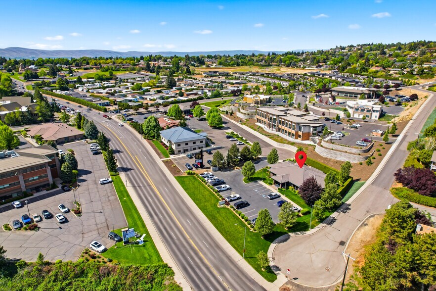 More Photos Of 925 Triple Crown Ave, Yakima Office For Sale