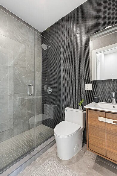 More Photos Of 352 Palmetto St, Brooklyn Multifamily For Sale