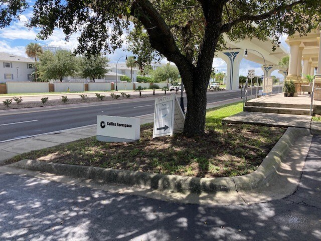 More Photos Of 4811 W Gandy Blvd, Tampa Storefront Retail Office For Lease