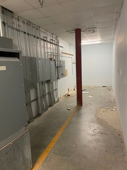 More Photos Of 6701 Crestwood Blvd, Birmingham Daycare Center For Sale