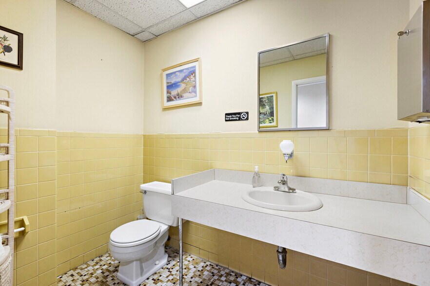 More Photos Of 854 8th St, Secaucus Office For Sale