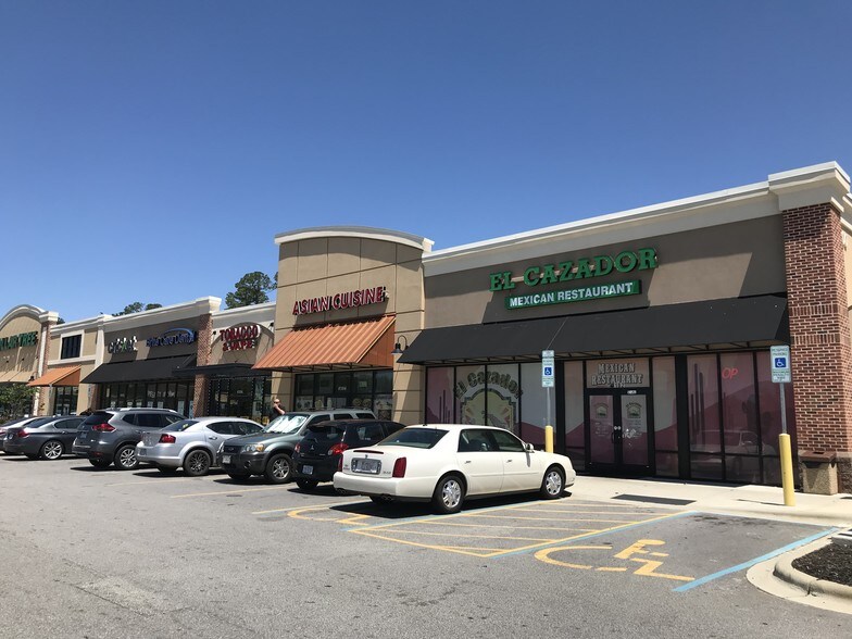 More Photos Of 2800 Gillespie St, Fayetteville General Retail For Sale