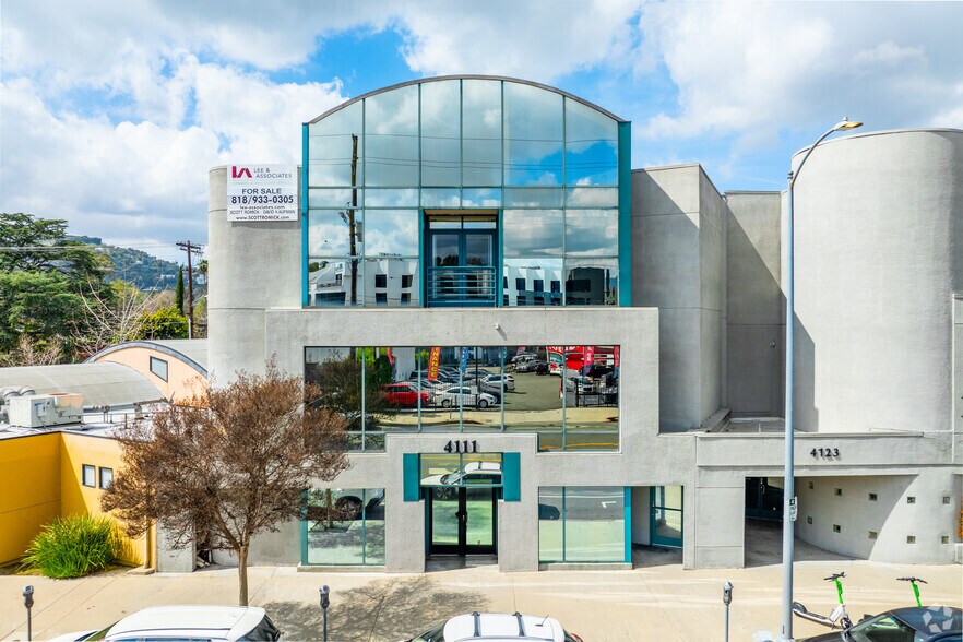 More Photos Of 4111 Lankershim Blvd, North Hollywood Loft Creative Space For Sale