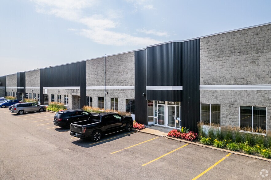 More Photos Of 6630-6650 Rue Abrams, Montréal Warehouse For Lease