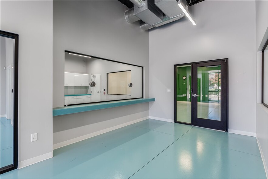 More Photos Of 1030 Huston St, Grover Beach Flex For Lease