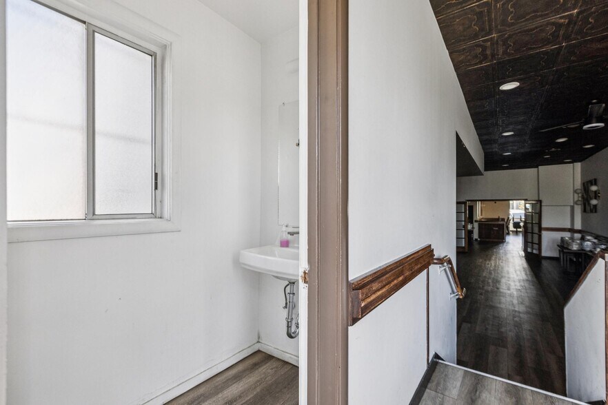 More Photos Of 2525-2533 Ocean Ave, San Francisco Storefront Retail Office For Sale