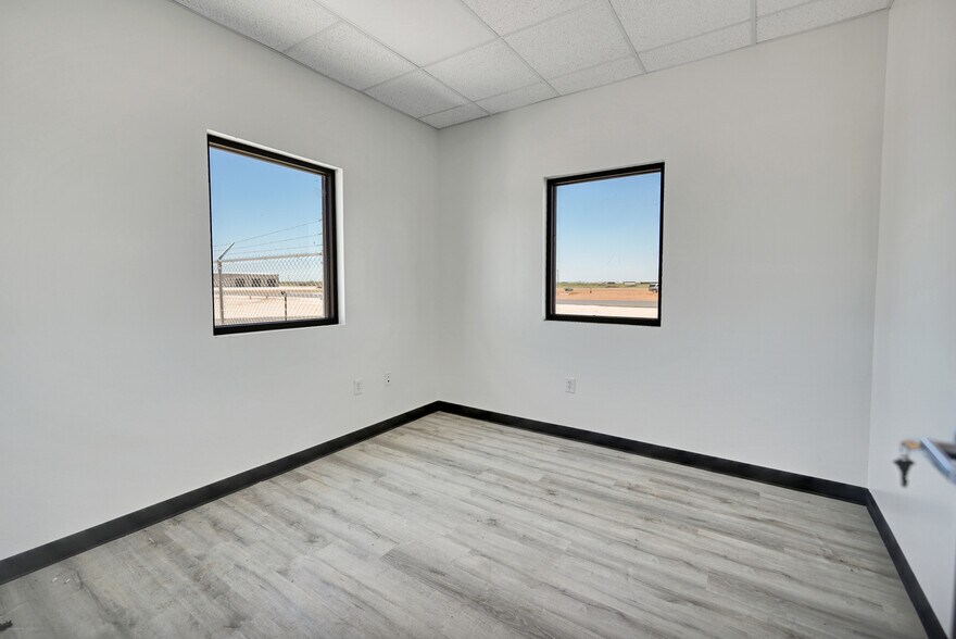 More Photos Of 5915 W. County 135 rd, Midland Warehouse For Lease