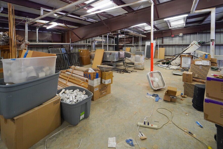 More Photos Of 8609 Lone Tree Rd, Victoria Industrial For Sale