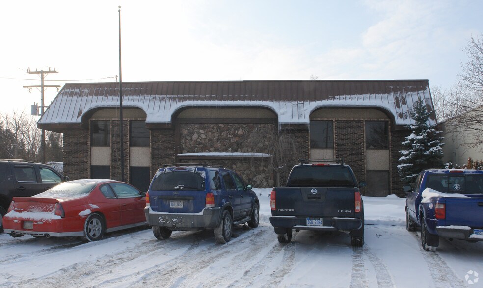 More Photos Of 32575 Folsom Rd, Farmington Hills Warehouse For Sale