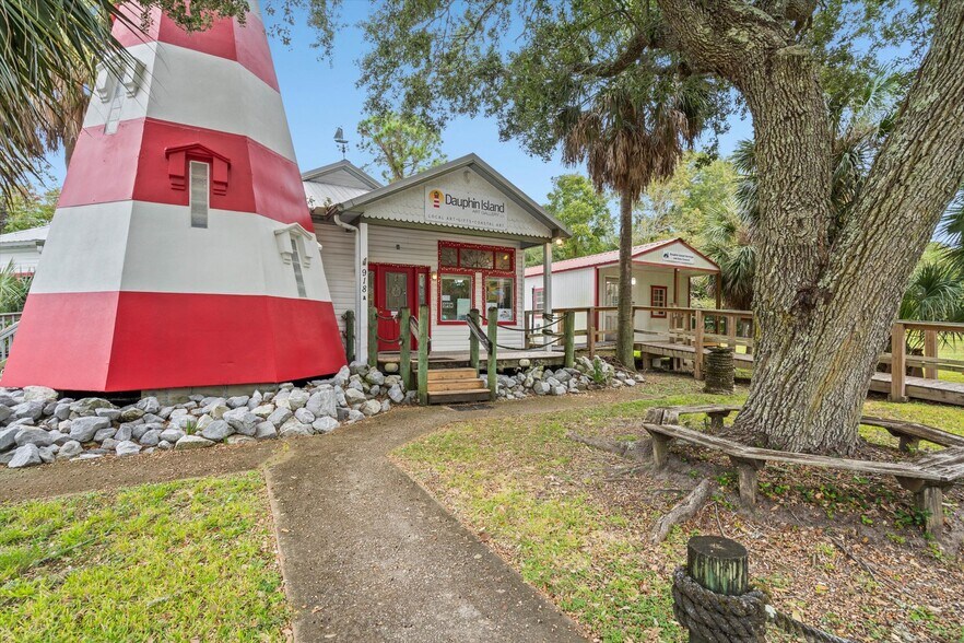 More Photos Of 918 Bienville Blvd, Dauphin Island Flex For Sale
