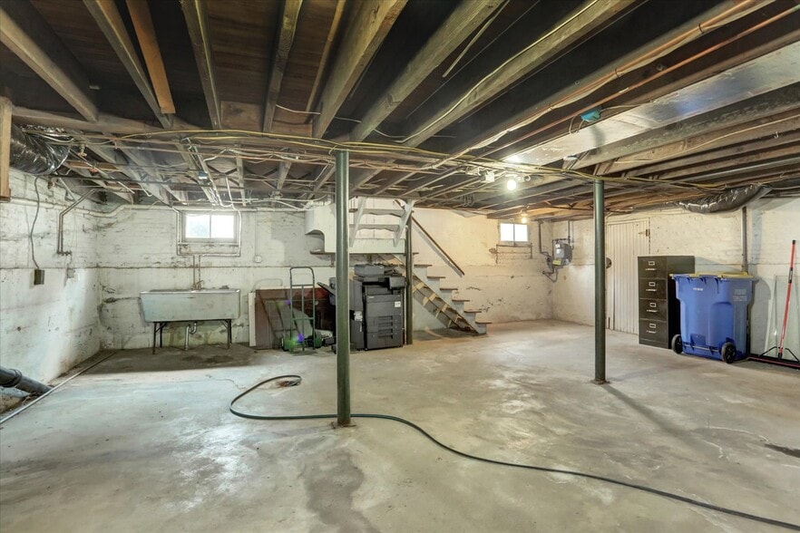 More Photos Of 27 S 34th St, Camp Hill Office For Lease