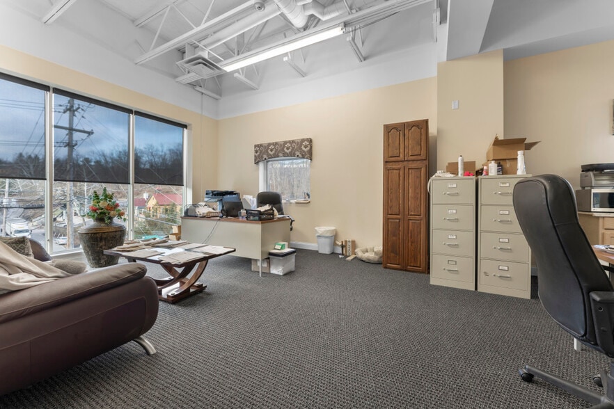 More Photos Of 3150 Washington Rd, McMurray Storefront Retail Office For Lease
