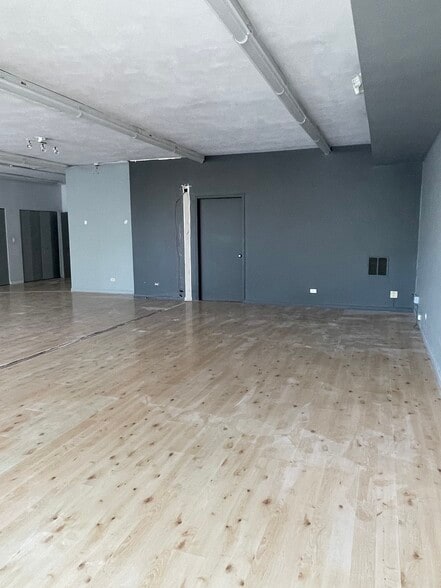 More Photos Of 3407-3421 Church St, Skokie Unknown For Lease