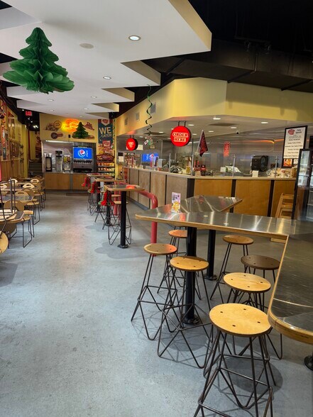 More Photos Of 928 Main St, Columbia Restaurant For Lease