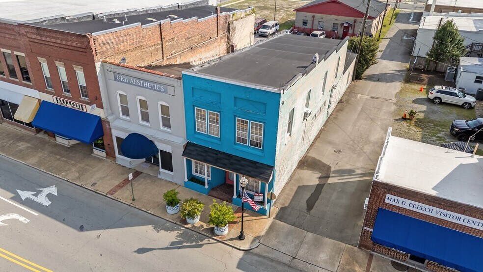 More Photos Of 106 W Anderson St, Selma Storefront Retail Residential For Sale