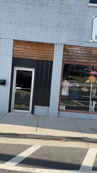 Primary Photo Of 307 E Morris St, Dalton General Retail For Lease