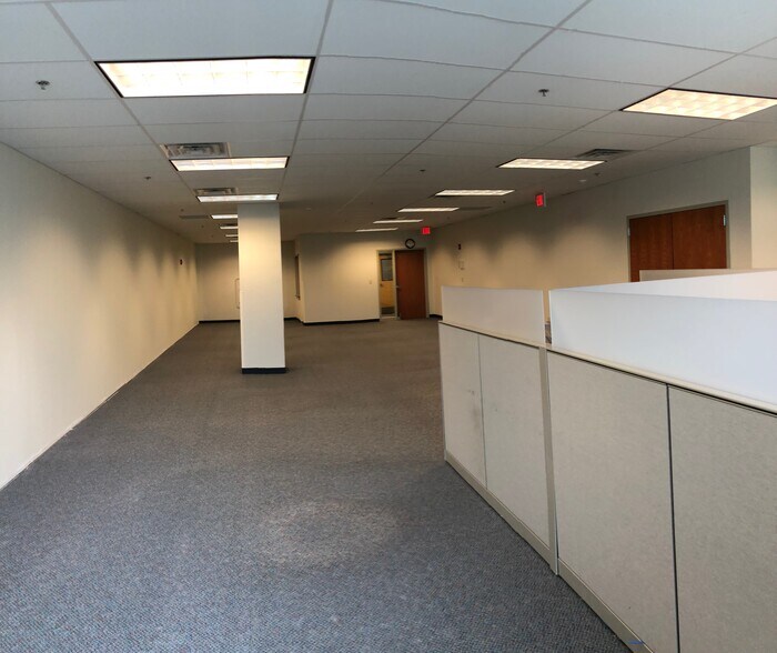 More Photos Of 72 Glenmaura National Blvd, Moosic Office For Lease