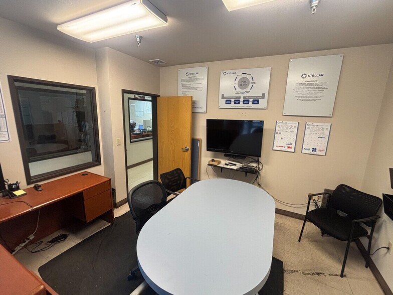 More Photos Of 1128 S Commercial Way SE, Albany Warehouse For Lease