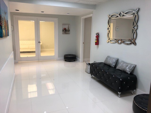 More Photos Of 3209-3217 N Ocean Blvd, Fort Lauderdale Storefront Retail Office For Lease