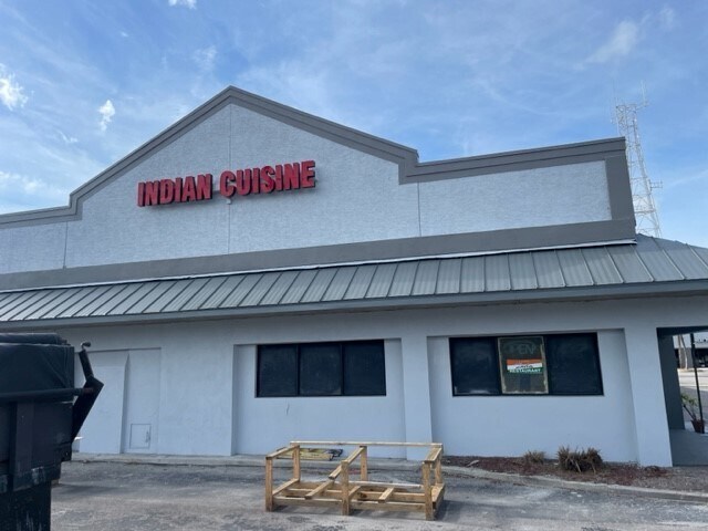 More Photos Of 25000-25028 US Highway 19 N, Clearwater Daycare Center For Lease