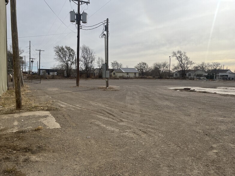 More Photos Of 1012 E Waylon Jennings Blvd, Littlefield Industrial For Sale