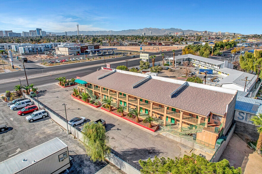 More Photos Of 2855 Fremont St, Las Vegas Hotel For Sale