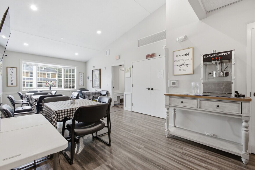 More Photos Of 915 N H St, Fremont Assisted Living For Sale
