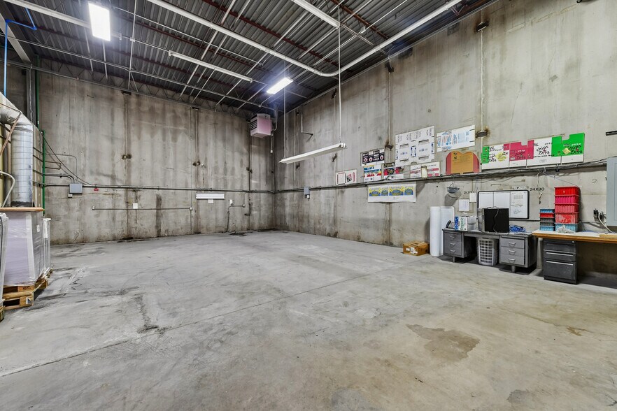More Photos Of 790 Umatilla St, Denver Warehouse For Sale