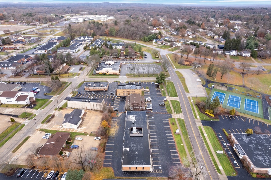 More Photos Of 81-90 N Miller Rd, Fairlawn Office For Sale