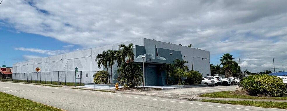 Primary Photo Of 4401 Nw 167th St, Miami Gardens Warehouse For Sale