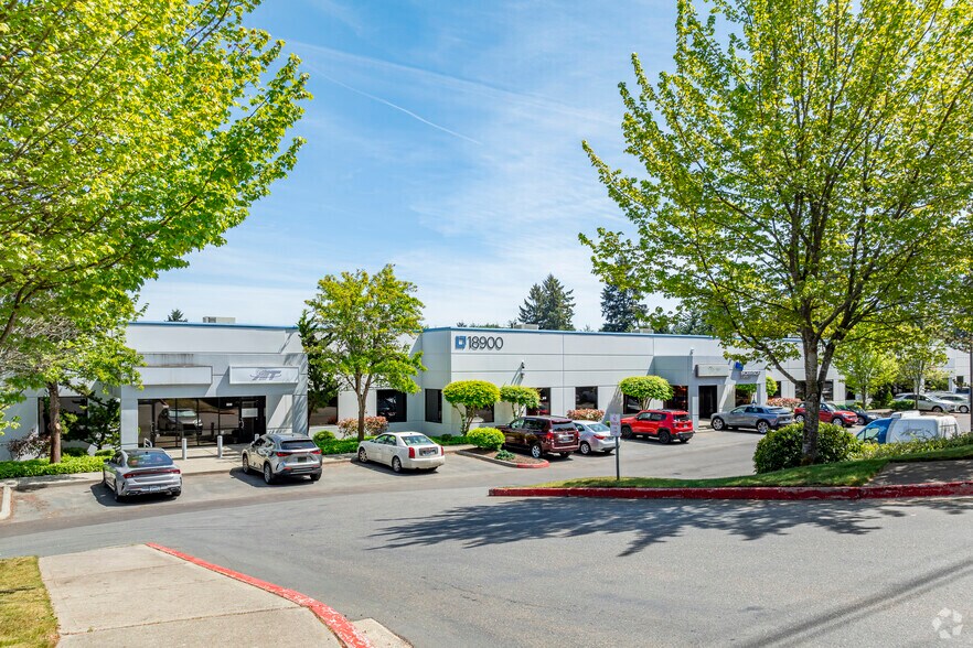 More Photos Of 18900 8th Ave S, Seatac Warehouse For Lease