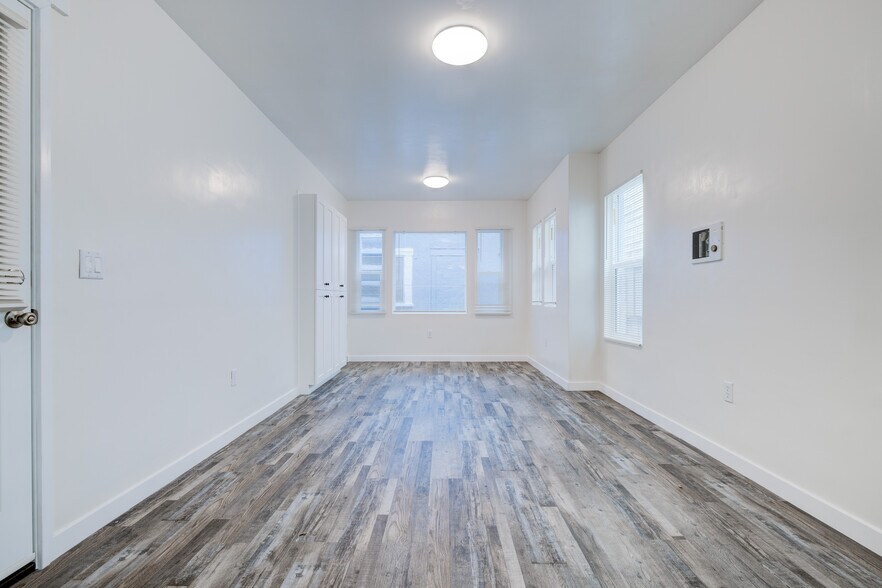 More Photos Of 12 1/2 25th Pl, Venice Apartments For Sale