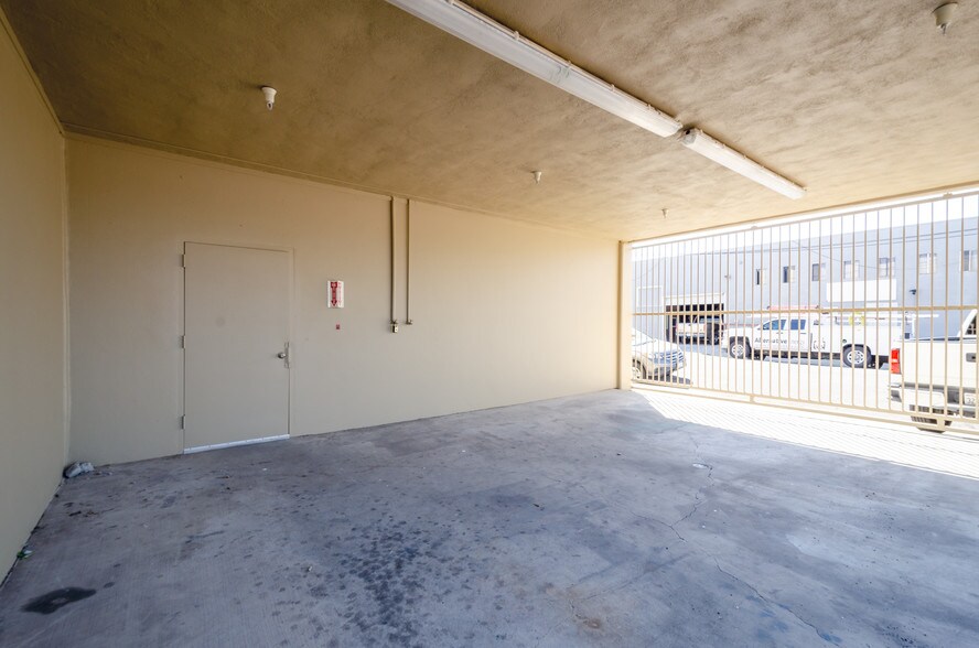 More Photos Of 901 Shasta St, Redwood City Warehouse For Lease