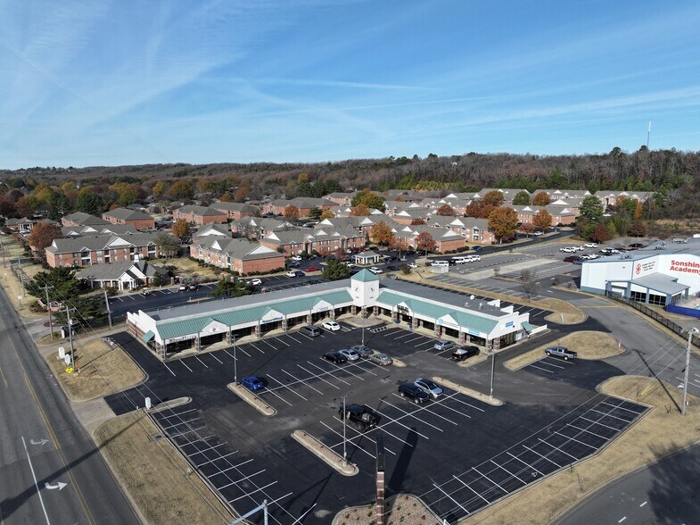 Primary Photo Of 2100 Meadowlake Rd, Conway Unknown For Lease