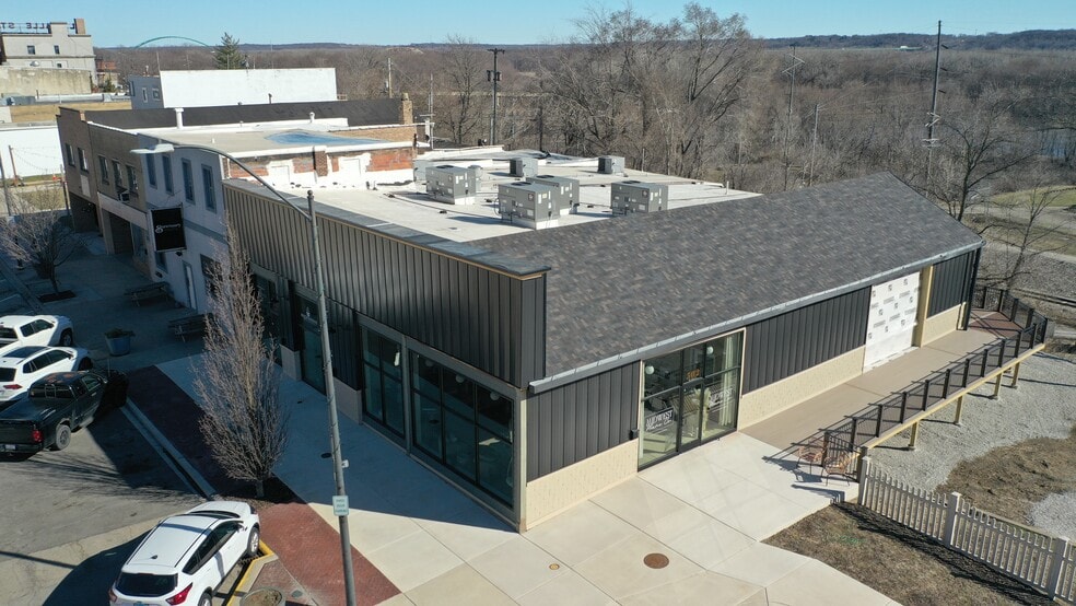 More Photos Of 502 1st St, LaSalle Storefront For Sale