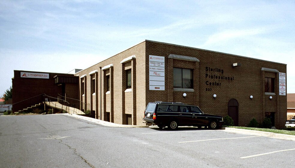 More Photos Of 207 E Holly Ave, Sterling Office For Lease