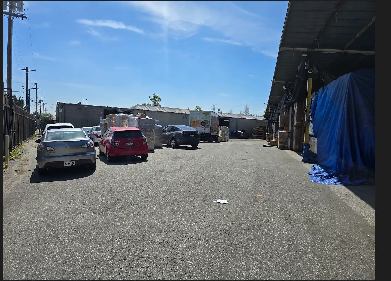 More Photos Of 301 N Avenue 19, Los Angeles Warehouse For Lease