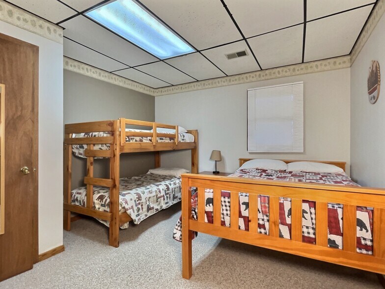 More Photos Of 8475 Hillcrest Ln, Saint Germain Hotel For Sale