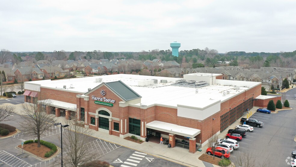 Primary Photo Of 3430 Ten Ten Rd, Cary Supermarket For Lease