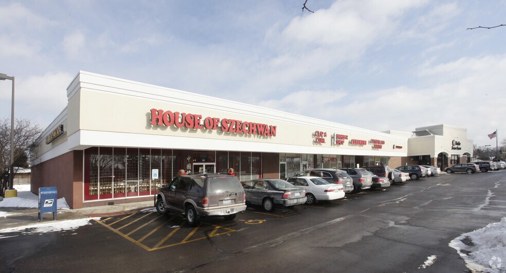 More Photos Of 22-58 E Northwest Hwy, Des Plaines Unknown For Lease