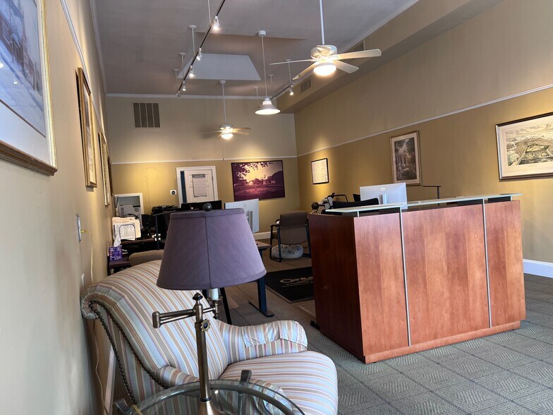 More Photos Of 405 Boston Post Rd, Weston General Retail For Lease