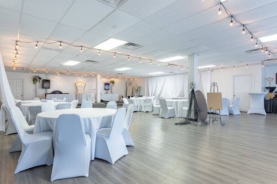 More Photos Of 8620 Winton Rd, Cincinnati Medical For Sale