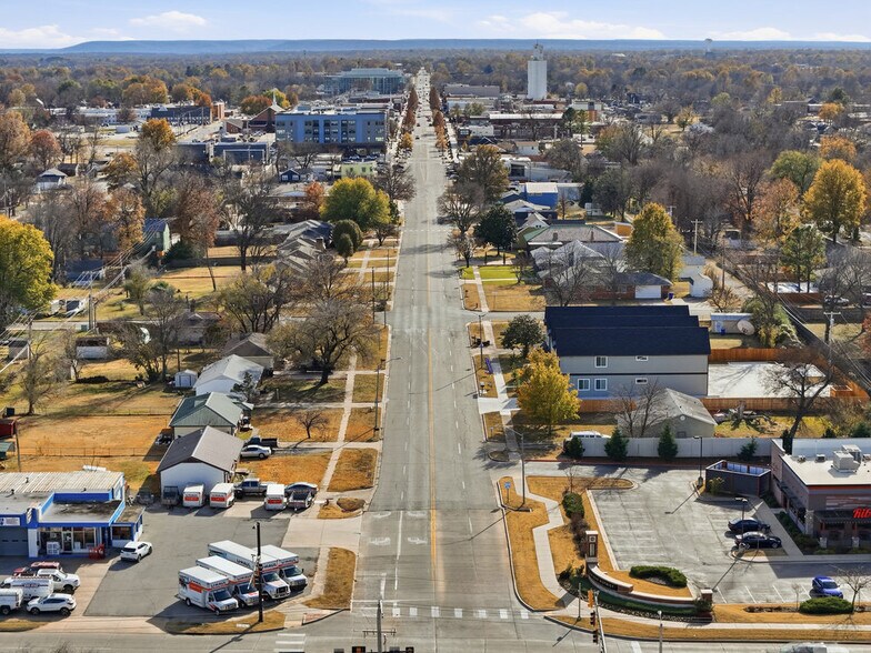 More Photos Of 816 N Main St, Broken Arrow Apartments For Sale