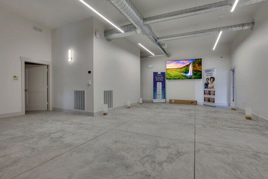 More Photos Of 5122 Morse Rd, Columbus Medical For Lease