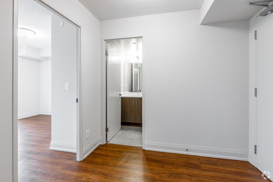 More Photos Of 614 Church St, Toronto Apartments For Lease