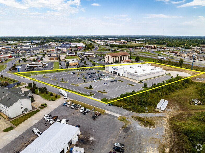 More Photos Of 150 McBride Ln, Paducah Freestanding For Sale