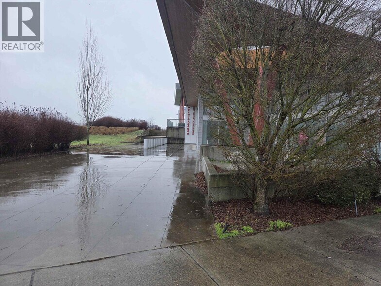 More Photos Of 10155 River Dr, Richmond Apartments For Sale