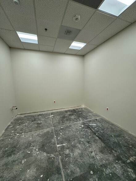 More Photos Of 25425 Orchard Village Rd, Santa Clarita Medical For Sale