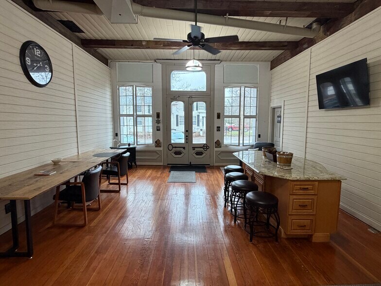 More Photos Of 3568 Avon St, Hartland Storefront Retail Residential For Sale