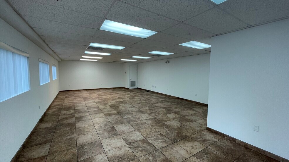 More Photos Of 10800 NW 21st St, Miami Warehouse For Sale